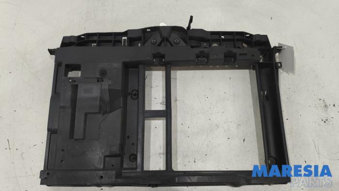 Używane Panel przedni Citroen C3 (SC) 1.2 VTi 82 12V Cena € 49,95 Procedura marży oferowane przez Maresia Parts