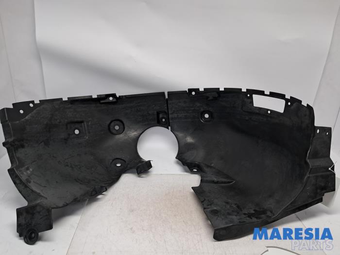 Używane Nadkole Renault Arkana (RJLL) 1.6 E-Tech 145 16V Cena € 60,49 Z VAT oferowane przez Maresia Parts