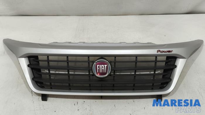 Używane Grill Fiat Ducato (250) 2.3 D 180 Multijet Cena € 156,09 Z VAT oferowane przez Maresia Parts