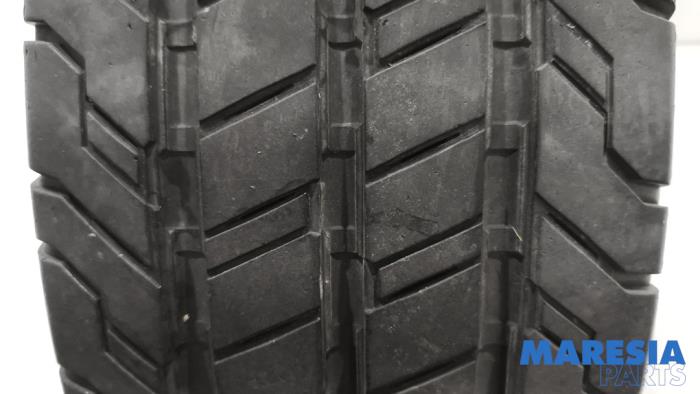 Używane Opona Fiat Ducato (250) 2.3 D 180 Multijet Cena € 42,35 Z VAT oferowane przez Maresia Parts