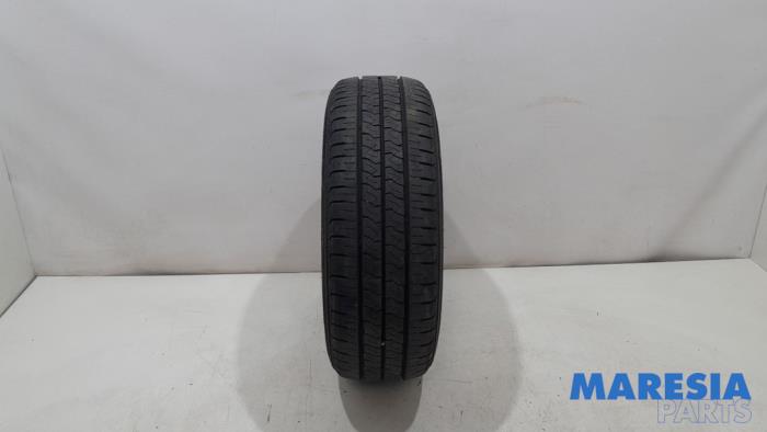 Begagnade Däck Citroen Jumpy 2.0 Blue HDI 150 Pris € 42,35 Inklusive moms erbjuds av Maresia Parts