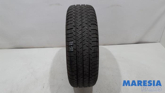 Begagnade Däck Citroen Jumpy 2.0 Blue HDI 150 Pris € 36,30 Inklusive moms erbjuds av Maresia Parts