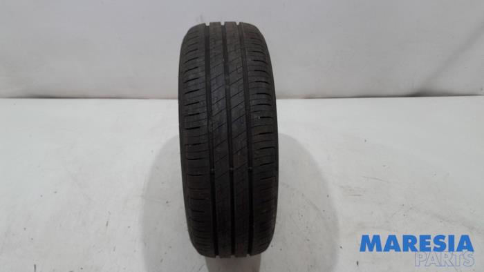 Begagnade Däck Fiat Panda (312) 0.9 TwinAir Turbo 80 Pris € 27,50 Marginaltabell erbjuds av Maresia Parts