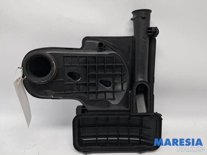 Begagnade Luftfilterhus Peugeot 107 1.0 12V Pris € 19,99 Marginaltabell erbjuds av Maresia Parts