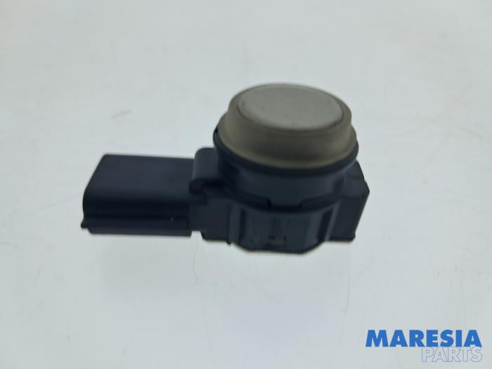 Usados Sensor PDC Renault Espace (RFCJ) 1.6 Tce 200 Precio € 19,99 Norma de margen ofrecido por Maresia Parts