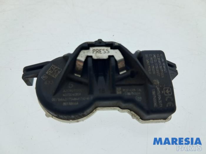 Begagnade Däcktryckssensor Renault Espace (RFCJ) 1.6 Tce 200 Pris € 15,00 Marginaltabell erbjuds av Maresia Parts