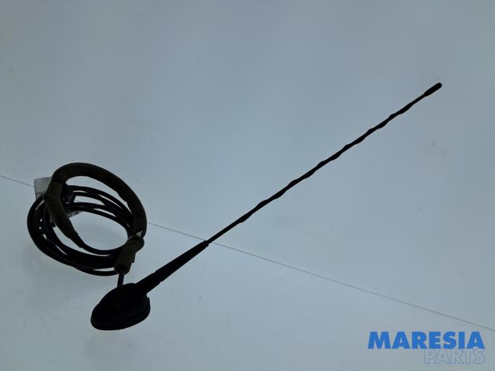Używane Antena Fiat Ducato (250) 2.3 D 180 Multijet Cena € 24,20 Z VAT oferowane przez Maresia Parts