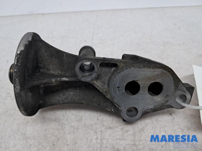 Gebrauchte Ölfilterhalter Peugeot 107 1.0 12V Preis € 25,00 Margenregelung angeboten von Maresia Parts