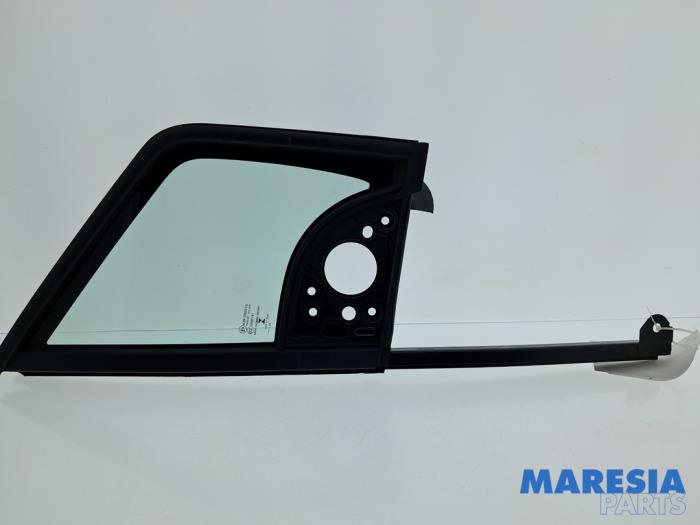 Usados Ventanilla triangular derecha delante Citroen Berlingo 1.5 BlueHDi 100 Precio € 121,00 IVA incluido ofrecido por Maresia Parts