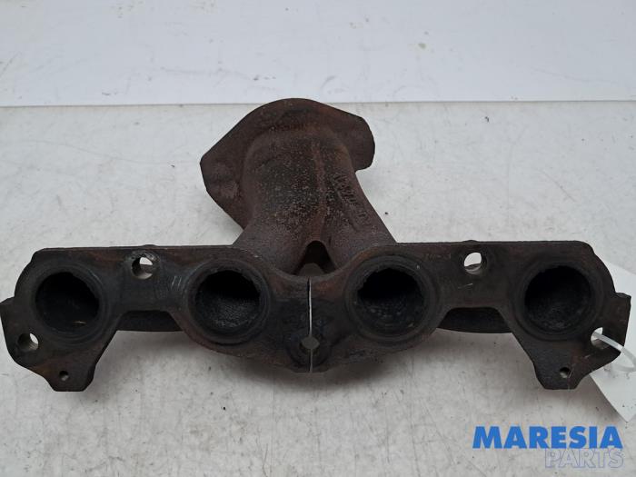 Gebrauchte Abgaskrümmer Renault Twingo II (CN) 1.2 16V Preis € 29,95 Margenregelung angeboten von Maresia Parts