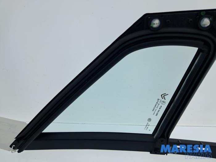 Usados Ventanilla triangular izquierda delante Citroen C4 Berline (NC) 1.6 16V VTi Precio € 65,00 Norma de margen ofrecido por Maresia Parts