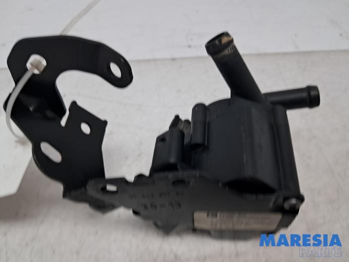 Usagé Pompe à eau Peugeot 5008 I (0A/0E) 1.6 THP 16V Prix € 74,99 Règlement à la marge proposé par Maresia Parts