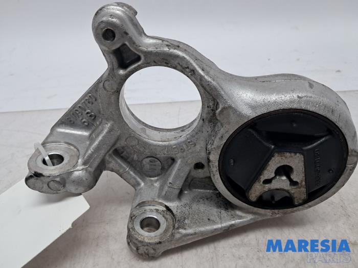 Usagé Support moteur Peugeot 5008 I (0A/0E) 1.6 THP 16V Prix € 40,00 Règlement à la marge proposé par Maresia Parts