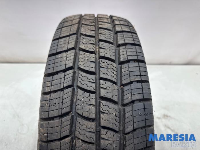 Begagnade Däck Peugeot Expert (G9) 2.0 HDiF 16V 130 Pris € 48,40 Inklusive moms erbjuds av Maresia Parts
