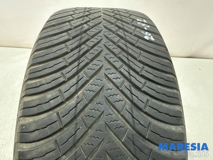 Używane Opona Alfa Romeo Giulietta (940) 1.4 TB 16V MultiAir Cena € 25,00 Procedura marży oferowane przez Maresia Parts
