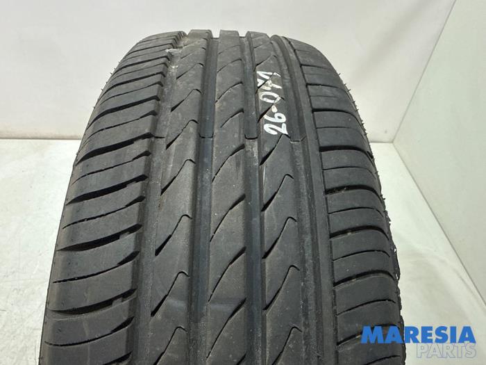 Begagnade Däck Peugeot 206 CC (2D) 1.6 16V Pris € 25,00 Marginaltabell erbjuds av Maresia Parts