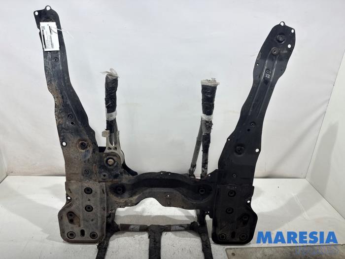 Begagnade Underram Peugeot Expert (G9) 2.0 HDiF 16V 130 Pris € 181,50 Inklusive moms erbjuds av Maresia Parts