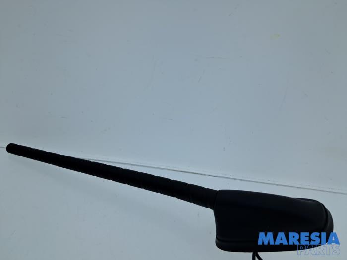 Używane Antena Citroen Berlingo 1.5 BlueHDi 100 Cena € 30,24 Z VAT oferowane przez Maresia Parts