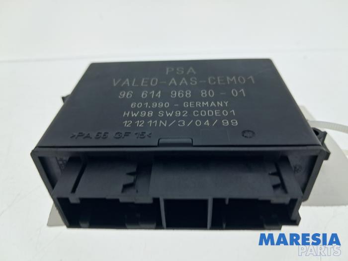 Begagnade PDC-modul Peugeot Expert (G9) 2.0 HDiF 16V 130 Pris € 60,50 Inklusive moms erbjuds av Maresia Parts