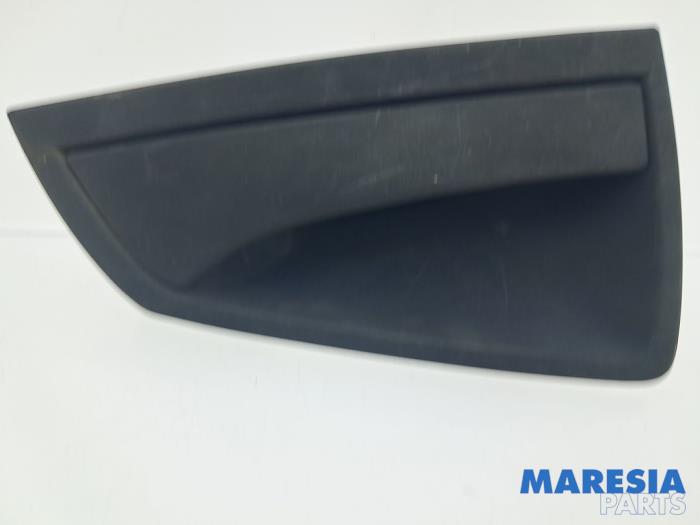 Begagnade Dörrhandtag, 4-dörrars, vänster bak Alfa Romeo Giulietta (940) 1.4 TB 16V MultiAir Pris € 22,50 Marginaltabell erbjuds av Maresia Parts