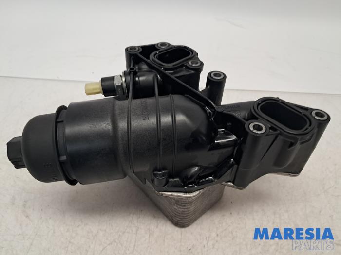 Gebrauchte Ölfilterhalter Opel Vivaro 1.6 CDTI 95 Euro 6 Preis € 96,74 Mit Mehrwertsteuer angeboten von Maresia Parts