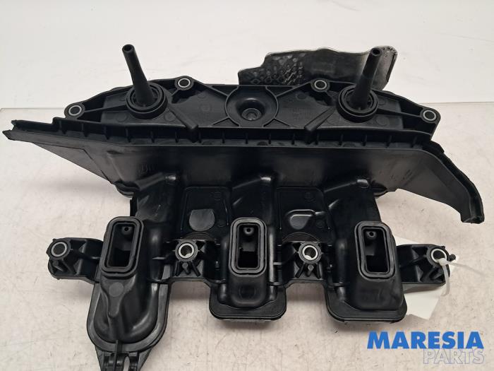 Usagé Ventilation carter Opel Vivaro 1.6 CDTI 95 Euro 6 Prix € 48,34 Prix TTC proposé par Maresia Parts