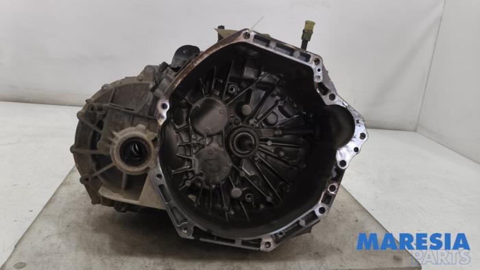 Gebrauchte Getriebe Renault Trafic (1FL/2FL/3FL/4FL) 1.6 dCi 95 Preis € 1.087,79 Mit Mehrwertsteuer angeboten von Maresia Parts
