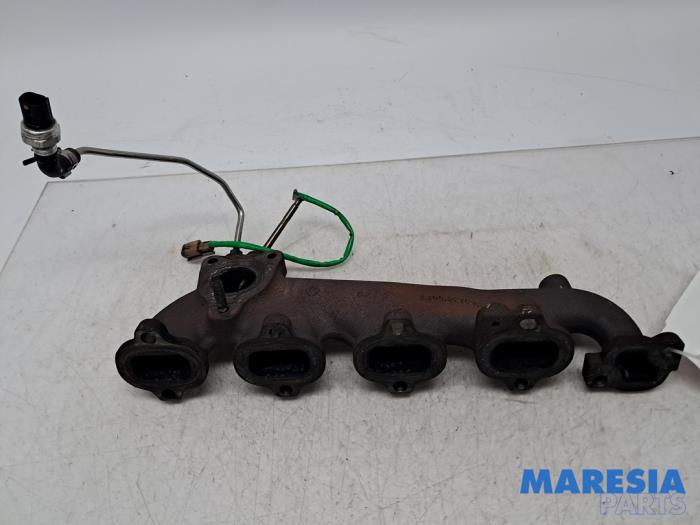 Gebrauchte Abgaskrümmer Renault Trafic (1FL/2FL/3FL/4FL) 1.6 dCi 95 Preis € 72,54 Mit Mehrwertsteuer angeboten von Maresia Parts