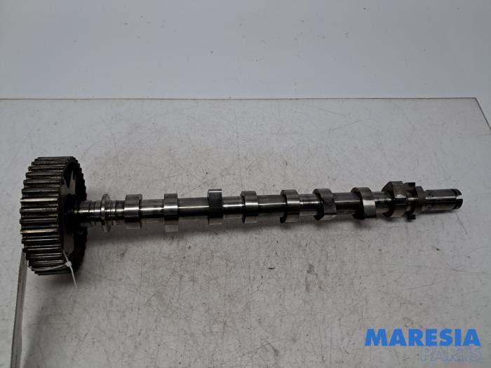 Usagé Arbre à cames Renault Clio IV Estate/Grandtour (7R) 1.5 Energy dCi 90 FAP Prix € 73,99 Règlement à la marge proposé par Maresia Parts