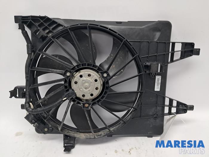 Używane Silnik wentylatora Renault Kangoo Express (FW) 1.5 dCi 110 Cena € 48,40 Z VAT oferowane przez Maresia Parts