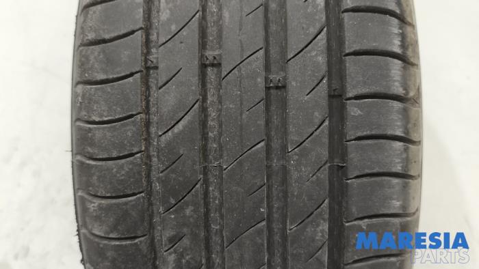 Używane Opona Fiat 500 (312) 1.2 Cena € 20,00 Procedura marży oferowane przez Maresia Parts