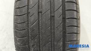 Opona z Fiat 500 (312) 1.2