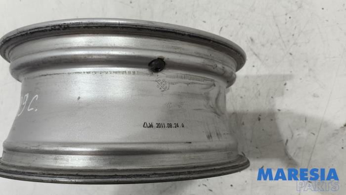 Używane Obrecz Fiat 500 (312) 1.2 Cena € 99,99 Procedura marży oferowane przez Maresia Parts