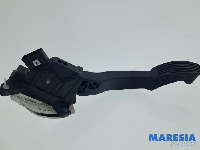 Begagnade Gaspedal Fiat 500e (332) 42 kWh 3+1 Pris € 39,95 Marginaltabell erbjuds av Maresia Parts