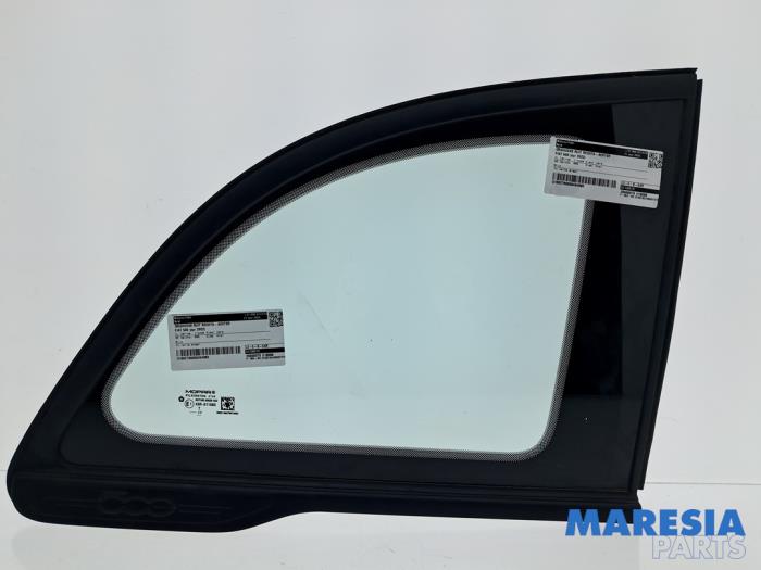 Usados Ventanilla triangular derecha detrás Fiat 500e (332) 42 kWh 3+1 Precio € 50,00 Norma de margen ofrecido por Maresia Parts