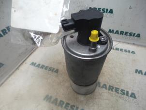Used Fuel filter housing Renault Megane III Grandtour (KZ) 1.5 dCi 110 Price € 35,00 Margin scheme offered by Maresia Parts