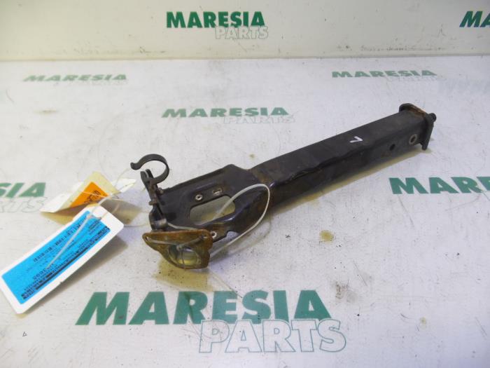 Usagé Faux châssis Renault Megane III Grandtour (KZ) 1.5 dCi 110 Prix € 35,00 Règlement à la marge proposé par Maresia Parts