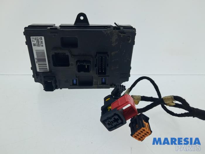Begagnade Dragkroksmodul Peugeot Expert (G9) 2.0 HDi 120 Pris € 59,29 Inklusive moms erbjuds av Maresia Parts