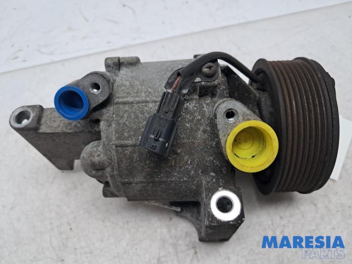 Used Air conditioning pump Renault Twingo III (AH) 1.0 SCe 70 12V Price € 80,00 Margin scheme offered by Maresia Parts