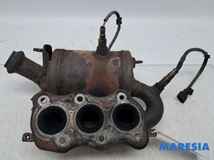 Używane Katalizator Renault Twingo III (AH) 1.0 SCe 70 12V Cena € 199,95 Procedura marży oferowane przez Maresia Parts