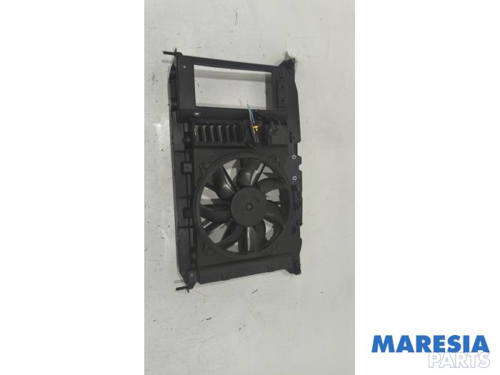 Begagnade Front Citroen Berlingo 1.6 BlueHDI 75 Pris € 90,75 Inklusive moms erbjuds av Maresia Parts