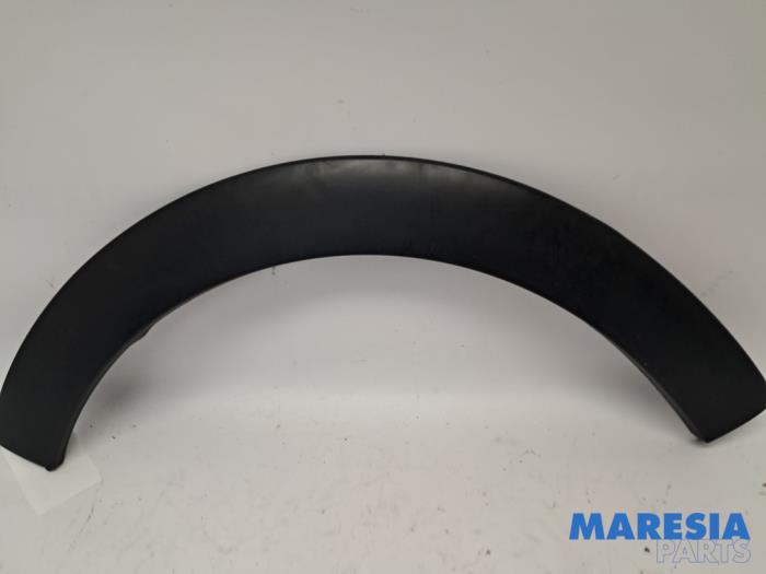 Begagnade Fälg, framhjul Citroen C3 (SX/SW) 1.2 12V e-THP PureTech 110 Pris € 30,00 Marginaltabell erbjuds av Maresia Parts