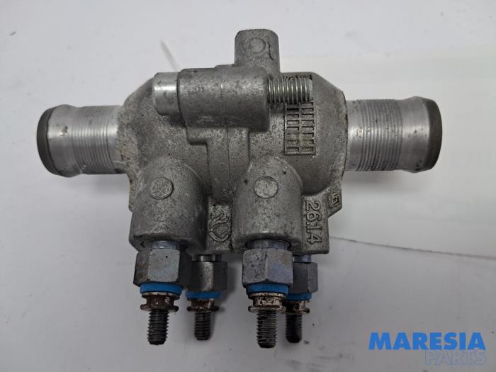 Używane Termostat Fiat Talento 2.0 EcoJet BiTurbo 145 Cena € 48,40 Z VAT oferowane przez Maresia Parts