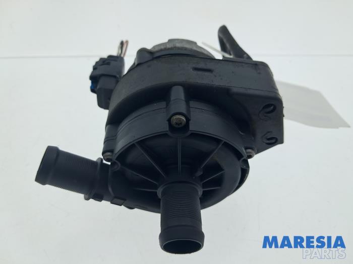 Begagnade Vattenpump Fiat Talento 2.0 EcoJet BiTurbo 145 Pris € 48,39 Inklusive moms erbjuds av Maresia Parts