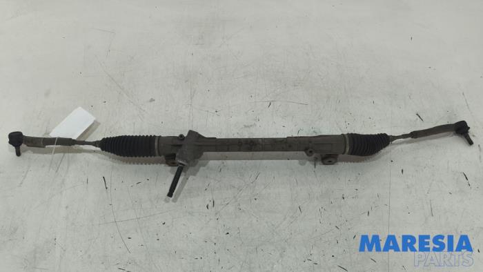 Begagnade Styrbox Peugeot 107 1.0 12V Pris € 49,99 Marginaltabell erbjuds av Maresia Parts