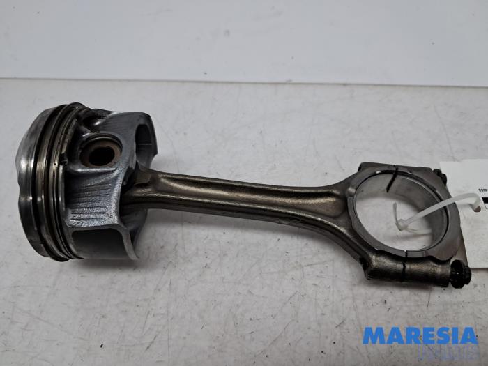 Gebrauchte Kolben Citroen C4 Grand Picasso (3A) 1.2 12V PureTech 130 Preis € 50,00 Margenregelung angeboten von Maresia Parts