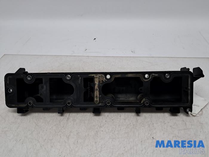 Usagé Couvercle soupapes Citroen C5 III Berline (RD) 2.0 16V Prix € 25,00 Règlement à la marge proposé par Maresia Parts