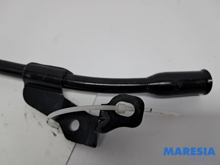 Ölmessstab van een Citroën C3 (SC) 1.0 Vti 68 12V 2014