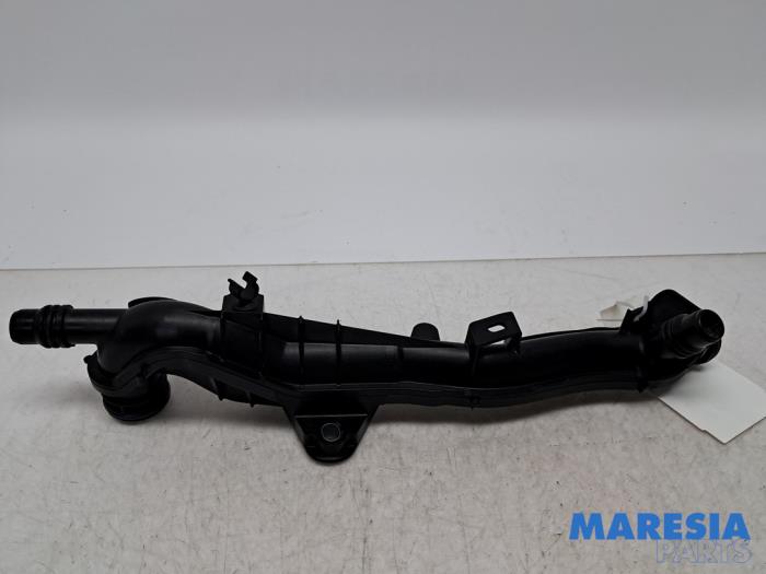 Begagnade Vattenrör Peugeot 308 SW (L4/L9/LC/LJ/LR) 1.2 12V e-THP PureTech 110 Pris € 19,00 Marginaltabell erbjuds av Maresia Parts