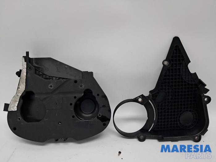 Usagé Couvercle de distribution Citroen C5 III Berline (RD) 2.0 16V Prix € 20,00 Règlement à la marge proposé par Maresia Parts